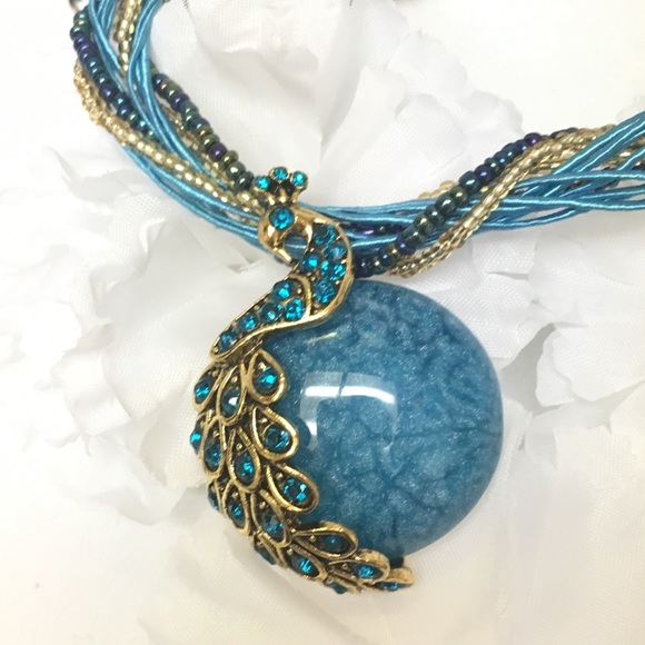 Boho Peacock Medallion Chunky Necklace - Picture 2 of 8